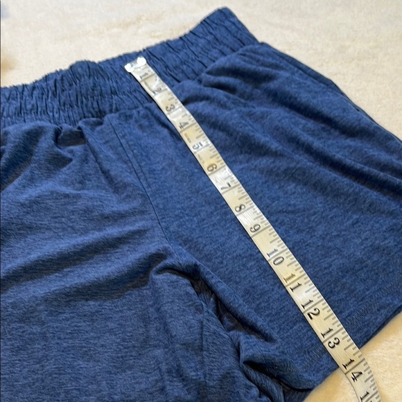 Athletic Works Blue Athletic Shorts with Elastic Waistband and pockets - Picture 5 of 6